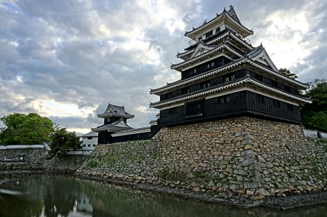 中津城
